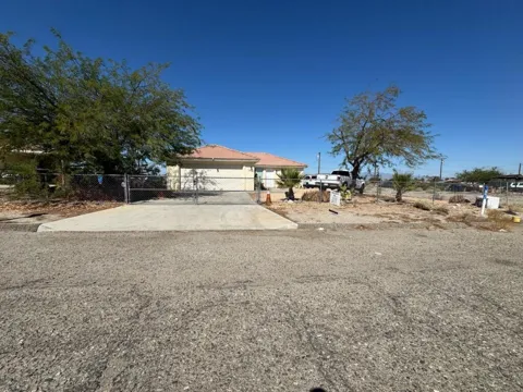 1376 Carpenteria Avenue
