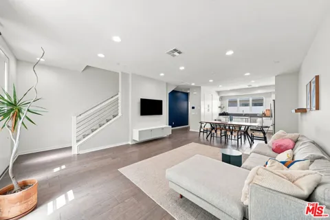 2928 Rowena Avenue #3