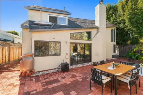 820 Jefferson Court