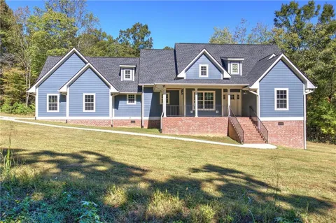 400 Lake View Circle