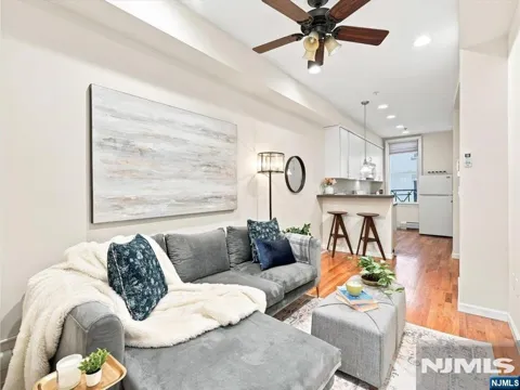 358 3rd Street 3L