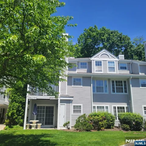 1234 Richmond Road 1234