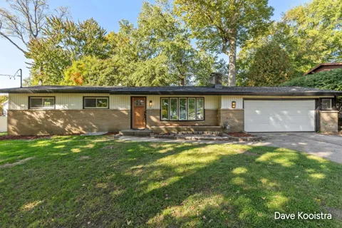 1575 Mullins Avenue NW
