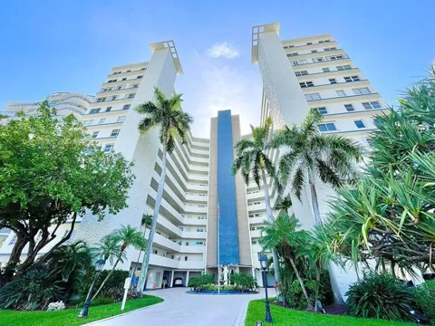 710 OCEAN BOULEVARD #802