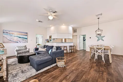 13811 Mutiny Lane