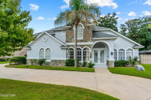 33 Kingsbridge Crossing Drive