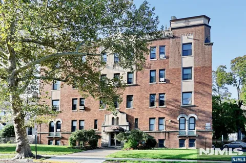 303 Hamilton Place A4