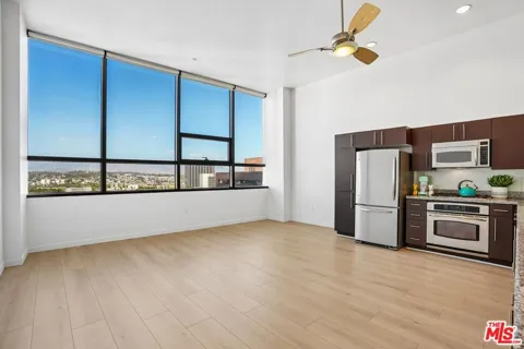 1100 Wilshire Boulevard #1804