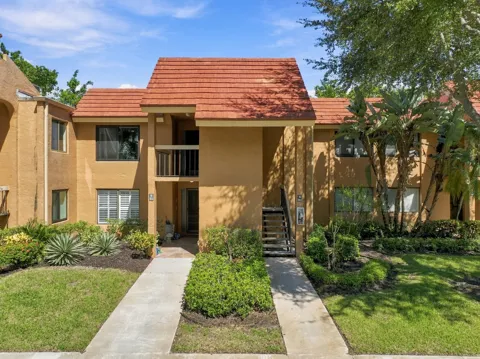 11172 GREEN LAKE DRIVE #203