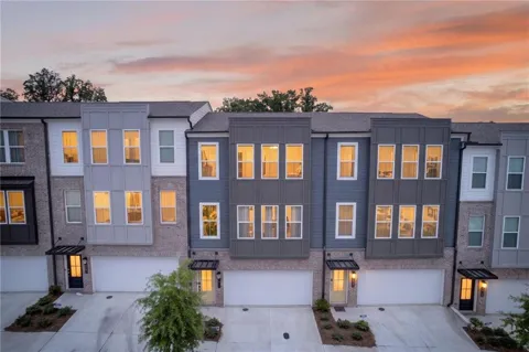 1445 Creekside Circle