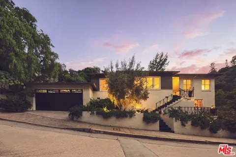 7218 La Presa Drive