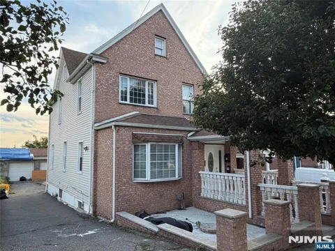664 Prospect
