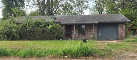 1102 E Fairview Avenue