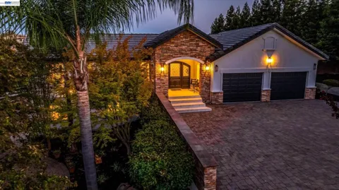 31 Hidden Hills Pl