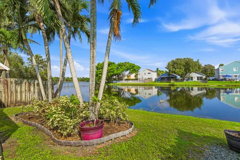 501 Lakeside Circle