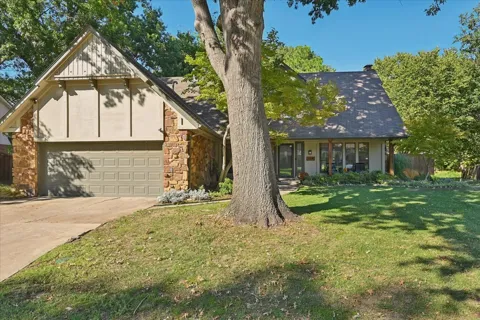 2418 W Quincy Circle