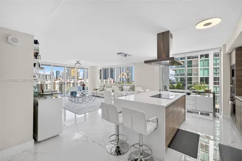 330 Sunny Isles Blvd #5-807