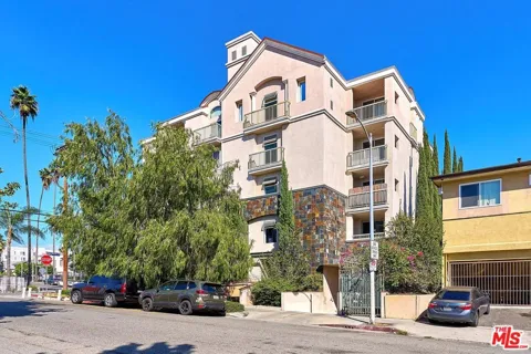 3140 San Marino Street #301
