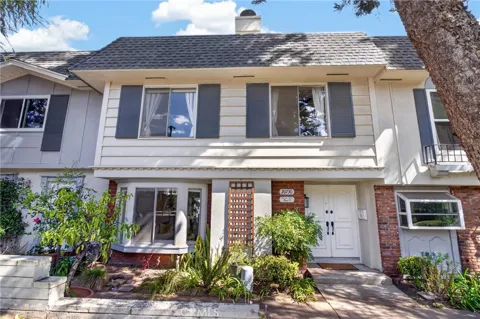 20730 Devonshire #D