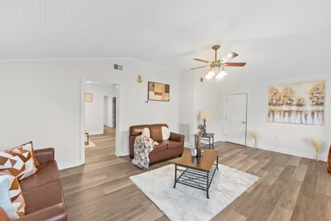 13512 Old Nashville Hwy