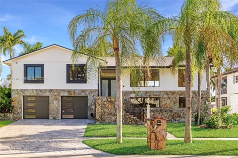 7914 SW 199th Ter