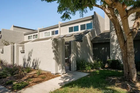 18644 Applewood