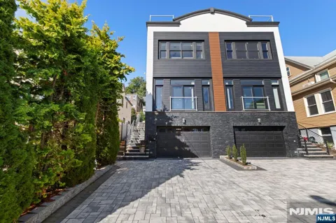 50 Myrtle Avenue A