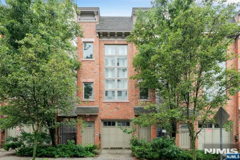 67 Bleecker Street 2
