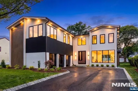 210 Hillcrest Drive