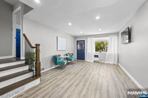 4 Parkside Lane