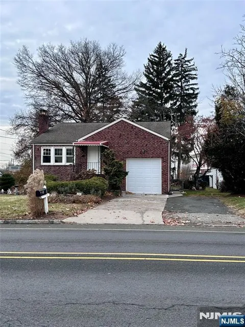 8 Plymouth Street