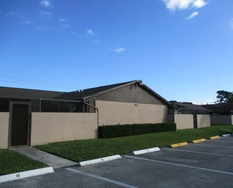 4814 Sunny Palm Circle #B