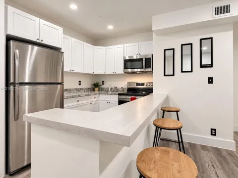 6445 NW 2nd Ave #20