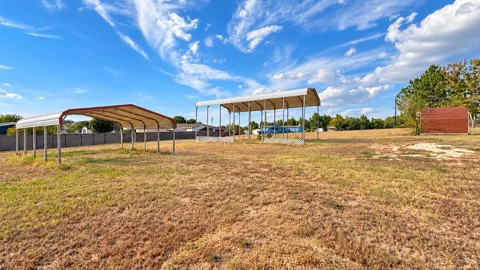 499 Whitefoot