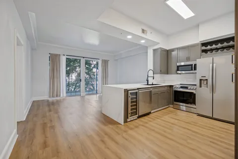 3225 Turtle Creek Boulevard #334