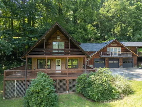 919 Country Club Drive