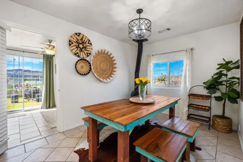 56575 Sunnyslope Drive
