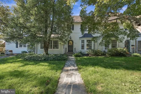 724 GRANDVIEW BOULEVARD