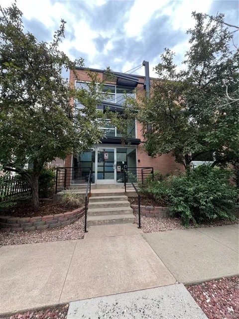 1032 Clarkson Street #102