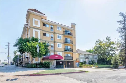 300 S Westmoreland #303