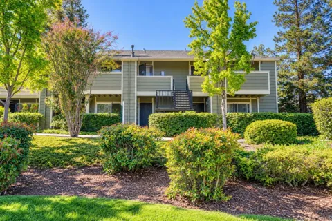 89 Castlebridge Drive