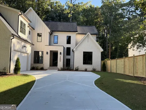 2400 Burch CIR NE