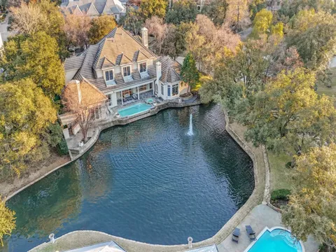 16 Robledo Drive