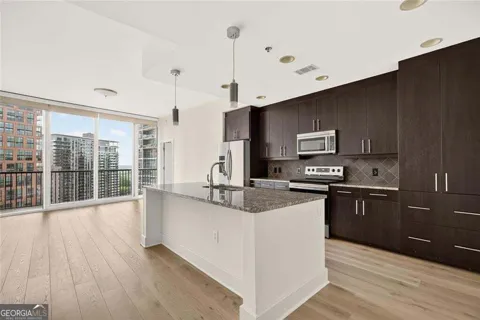 1080 Peachtree ST NE
