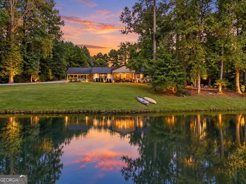 1085 Campground RD