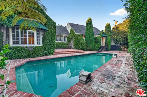 602 Foothill Road