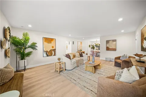 127 Eucalyptus Avenue #4
