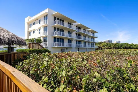 4802 N.HIGHWAY A1A #2G