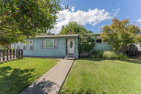 10 Brookside Drive