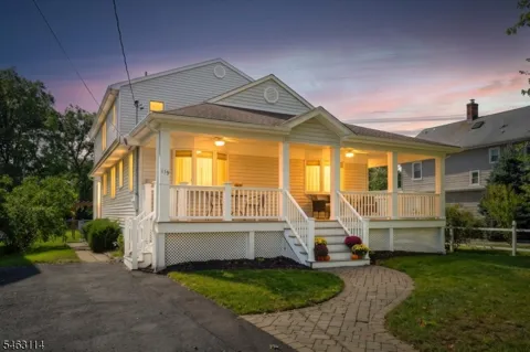 119 Hunter Ave
